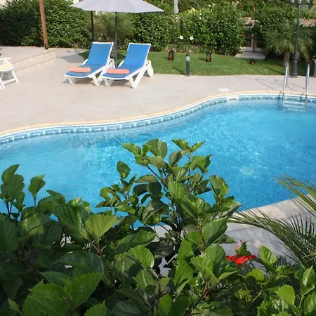 Three Bedroom With Private Pool And Landscaped Garden Piszúri