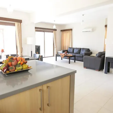 Three Bedroom With Private Pool And Landscaped Garden * Piszúri