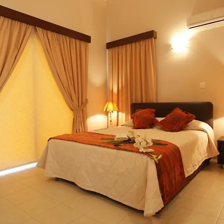 Three Bedroom With Private Pool And Landscaped Garden