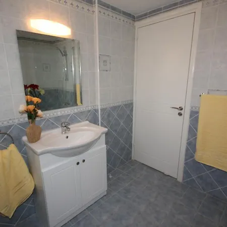 Three Bedroom With Private Pool And Landscaped Garden *