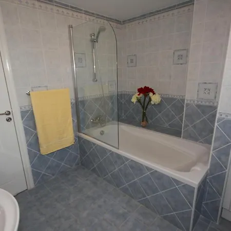Villa Three Bedroom With Private Pool And Landscaped Garden *